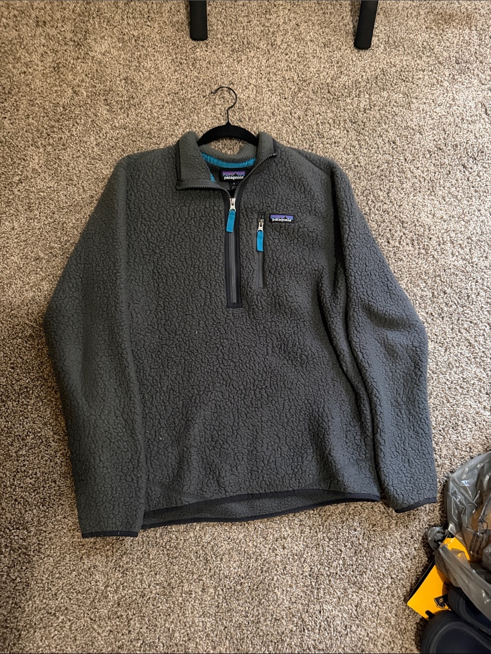 Patagonia Men's Dark Gray Sherpa Quarter-Zip Pullover with Teal Accents